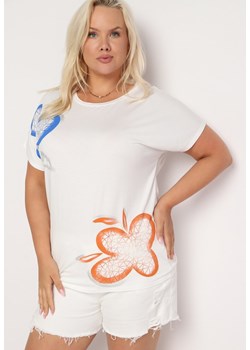 Biały Klasyczny T-shirt z Bawełny Ozdobiony Nadrukiem i Cyrkoniami Kristinae ze sklepu Born2be Odzież w kategorii Bluzki damskie - zdjęcie 173598496