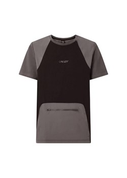 Koszulka męska Oakley VERVE RC KANGAROO POCKET czarna FOA405450-02E ze sklepu a4a.pl w kategorii T-shirty męskie - zdjęcie 173610307