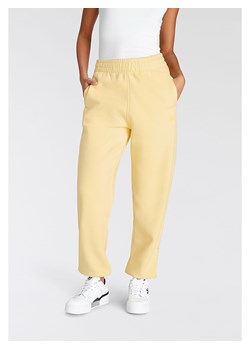 adidas Spodnie dresowe w kolorze żółtym ze sklepu Limango Polska w kategorii Spodnie damskie - zdjęcie 173626697