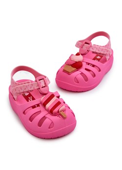 Sandałki Dziecięce Na Rzep 83486 Ipanema Summer Xiii Baby Różowe ze sklepu ButyModne.pl w kategorii Sandały dziecięce - zdjęcie 173630065