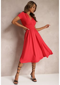 Czerwona Sukienka Taliowana z Kopertowym Dekoltem o Rozkloszowanym Kroju Rimadea ze sklepu Renee odzież w kategorii Sukienki - zdjęcie 173641039