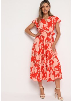 Czerwona Plisowana Koktajlowa Sukienka z Kopertowym Dekoltem Paskiem i Gumką w Talii Anelsea ze sklepu Born2be Odzież w kategorii Sukienki - zdjęcie 173642749