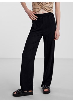 Pieces Spodnie w kolorze czarnym ze sklepu Limango Polska w kategorii Spodnie damskie - zdjęcie 173649526