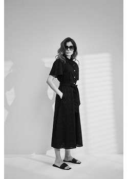 Rozkloszowana sukienka z guzikami czarna ze sklepu Moodo.pl w kategorii Sukienki - zdjęcie 173664685