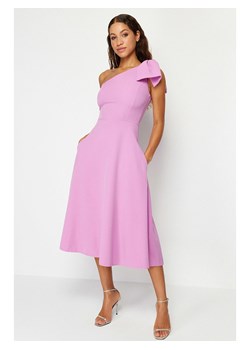 trendyol Sukienka w kolorze jasnoróżowym ze sklepu Limango Polska w kategorii Sukienki - zdjęcie 173666949
