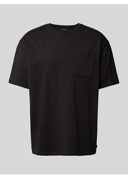 T-shirt o kroju oversized z kieszenią na piersi model ‘CORE’ ze sklepu Peek&Cloppenburg  w kategorii T-shirty męskie - zdjęcie 173672156