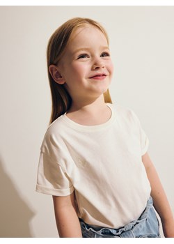 Reserved - T-shirt z ozdobnym haftem - złamana biel ze sklepu Reserved w kategorii Bluzki dziewczęce - zdjęcie 173681467
