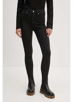 Calvin Klein Jeans jeansy damskie kolor czarny J20J223715 ze sklepu ANSWEAR.com w kategorii Jeansy damskie - zdjęcie 173685946