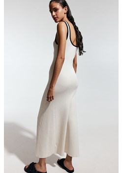 H & M - Sukienka w prążki z rozszerzanym dołem - Biały ze sklepu H&M w kategorii Sukienki - zdjęcie 173688156