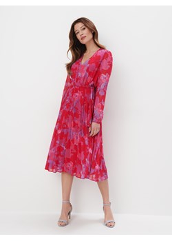 Mohito - Sukienka midi z plisowanym dołem - fioletowy ze sklepu Mohito w kategorii Sukienki - zdjęcie 173692448
