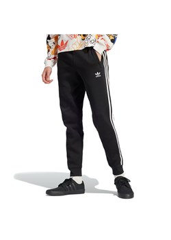 Spodnie adidas Originals Adicolor 3-Stripes IU2353 - czarne ze sklepu streetstyle24.pl w kategorii Spodnie męskie - zdjęcie 173696776
