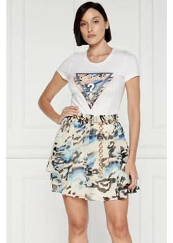 GUESS T-shirt SS CN LEO | Regular Fit ze sklepu Gomez Fashion Store w kategorii Bluzki damskie - zdjęcie 173700318