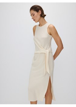 Reserved - Sukienka midi z wiązaniem - kremowy ze sklepu Reserved w kategorii Sukienki - zdjęcie 173701109