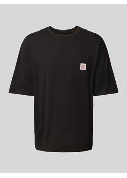 T-shirt o kroju oversized z kieszenią na piersi ze sklepu Peek&Cloppenburg  w kategorii T-shirty męskie - zdjęcie 173705328