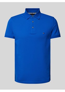 Koszulka polo o kroju slim fit z wyhaftowanym logo ze sklepu Peek&Cloppenburg  w kategorii T-shirty męskie - zdjęcie 173705455