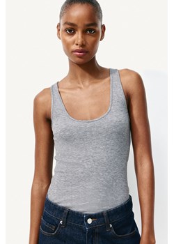 H & M - Prążkowany top bez rękawów - Szary ze sklepu H&M w kategorii Bluzki damskie - zdjęcie 173705707
