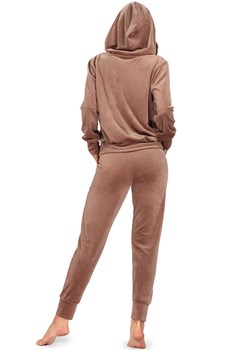 Welurowy dres damski cappuccino Carmela, Kolor cappuccino, Rozmiar M, Wies-MANN ze sklepu Primodo w kategorii Piżamy damskie - zdjęcie 173705976