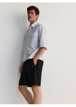 Reserved - Koszula boxy fit z krótkim rękawem - biały ze sklepu Reserved w kategorii Koszule męskie - zdjęcie 173714025