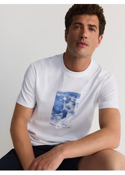 Reserved - T-shirt regular z nadrukiem - biały ze sklepu Reserved w kategorii T-shirty męskie - zdjęcie 173714195