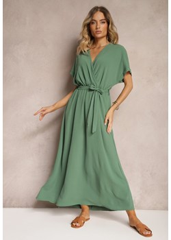Zielona Taliowana Sukienka z Wiskozą z Kopertowym Dekoltem Paskiem i Gumką w Talii Henelsea ze sklepu Renee odzież w kategorii Sukienki - zdjęcie 173716379