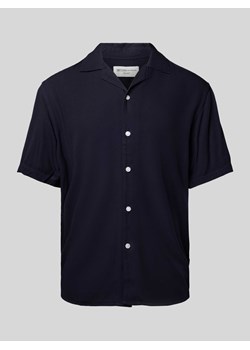 Koszula casualowa o kroju relaxed fit z kołnierzem z połami ze sklepu Peek&Cloppenburg  w kategorii Koszule męskie - zdjęcie 173721725