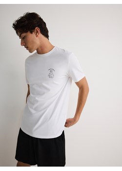 Reserved - T-shirt regular z nadrukiem na plecach - biały ze sklepu Reserved w kategorii T-shirty męskie - zdjęcie 173725298