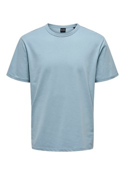 ONLY &amp; SONS Koszulka w kolorze błękitnym ze sklepu Limango Polska w kategorii T-shirty męskie - zdjęcie 173727468