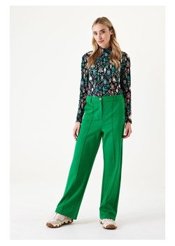 Garcia Spodnie w kolorze zielonym ze sklepu Limango Polska w kategorii Spodnie damskie - zdjęcie 173727906
