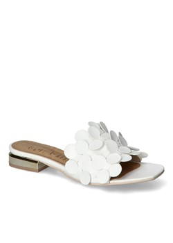 Klapki For-But 082/M Białe mat ze sklepu Arturo-obuwie w kategorii Klapki damskie - zdjęcie 173737375