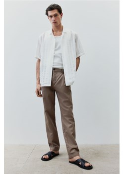 H & M - Spodnie z domieszką lnu Regular Fit - Beżowy ze sklepu H&M w kategorii Spodnie męskie - zdjęcie 173739315