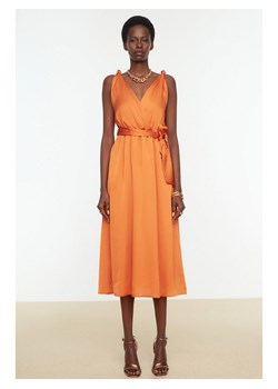 trendyol Sukienka w kolorze pomarańczowym ze sklepu Limango Polska w kategorii Sukienki - zdjęcie 173744618
