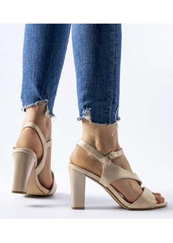 Beżowe sandały na słupku Murdock ze sklepu gemre w kategorii Sandały damskie - zdjęcie 173749239