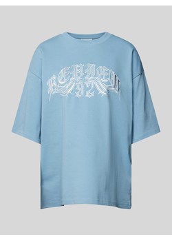 T-shirt o kroju oversized z nadrukiem z logo ze sklepu Peek&Cloppenburg  w kategorii Bluzki damskie - zdjęcie 173760628