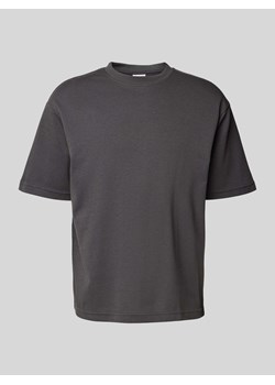 T-shirt z prążkowanym,okrągłym dekoltem model ‘OSCAR’ ze sklepu Peek&Cloppenburg  w kategorii T-shirty męskie - zdjęcie 173760748