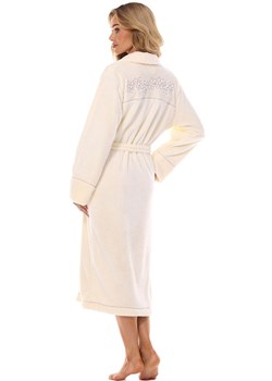 Szlafrok damski długi ecru 2413 Camelia, Kolor ecru, Rozmiar 2XL, L&amp;L ze sklepu Primodo w kategorii Szlafroki damskie - zdjęcie 173762208