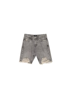 Cropp - Szare szorty denim z przetarciami - jasny szary ze sklepu Cropp w kategorii Spodenki męskie - zdjęcie 173763536