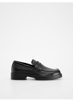 Reserved - Skórzane loafersy - czarny ze sklepu Reserved w kategorii Mokasyny męskie - zdjęcie 173767515
