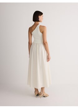 Reserved - Sukienka na jedno ramię - złamana biel ze sklepu Reserved w kategorii Sukienki - zdjęcie 173768537