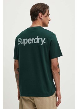 Superdry t-shirt bawełniany męski kolor zielony z nadrukiem M1012032A-27E ze sklepu ANSWEAR.com w kategorii T-shirty męskie - zdjęcie 173779449