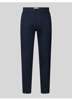 Spodnie materiałowe o kroju tapered fit ze szlufkami na pasek model ‘AJEND’ ze sklepu Peek&Cloppenburg  w kategorii Spodnie męskie - zdjęcie 173780036