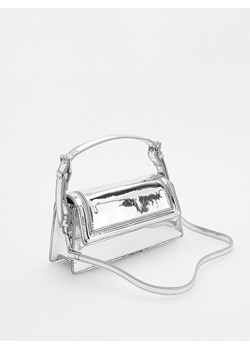 Reserved - Metaliczna torebka z paskiem - srebrny ze sklepu Reserved w kategorii Torebki damskie - zdjęcie 173787079