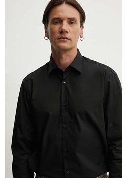 HUGO koszula bawełniana męska kolor czarny regular z kołnierzykiem klasycznym 50519812 ze sklepu ANSWEAR.com w kategorii Koszule męskie - zdjęcie 173787586