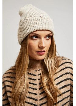 Prążkowana czapka piaskowa ze sklepu Moodo.pl w kategorii Czapki zimowe damskie - zdjęcie 173788548