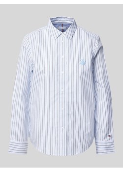 Bluzka koszulowa z kołnierzykiem typu kent ze sklepu Peek&Cloppenburg  w kategorii Koszule damskie - zdjęcie 173789699