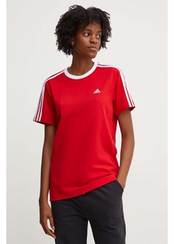 adidas t-shirt bawełniany Essentials damski kolor czerwony IY1699 ze sklepu ANSWEAR.com w kategorii Bluzki damskie - zdjęcie 173795307