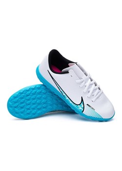 Buty Nike Vapor 15 Club Tf Jr DJ5956-146 białe ze sklepu ButyModne.pl w kategorii Buty sportowe dziecięce - zdjęcie 173798287