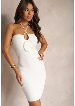 Biała Prążkowana Sukienka z Wiązaniem przy Szyi o Dopasowanym Kroju Olandrea ze sklepu Renee odzież w kategorii Sukienki - zdjęcie 173805848