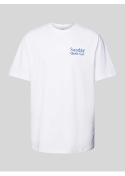 T-shirt z prążkowanym,okrągłym dekoltem model ‘SUNDAY’ ze sklepu Peek&Cloppenburg  w kategorii T-shirty męskie - zdjęcie 173806767