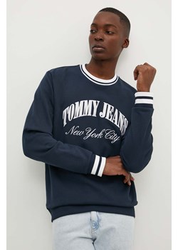 Tommy Jeans bluza bawełniana męska kolor granatowy z aplikacją DM0DM18616 ze sklepu ANSWEAR.com w kategorii Bluzy męskie - zdjęcie 173811969