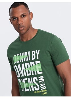 Bawełniany męski t-shirt z dużym napisem – zielony V1 OM-TSPT-0193 ze sklepu ombre w kategorii T-shirty męskie - zdjęcie 173814376